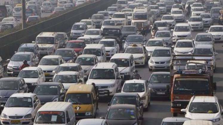 दिल्ली-गुड़गांव में ट्रैफिक जाम (सांकेतिक तस्वीर)