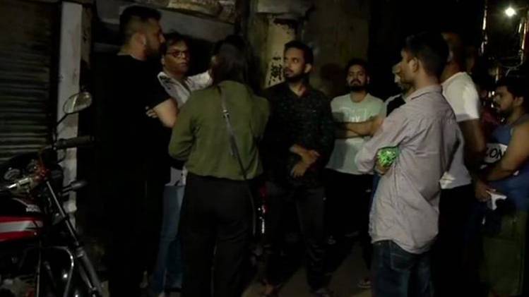 ध्रुव त्यागी की हत्या के बाद इलाके में पसरा मातम (ANI)