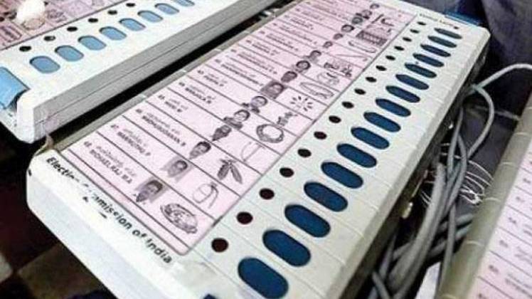 इलेक्ट्रॉनिक वोटिंग मशीन (फोटो-इंडिया टुडे आर्काइव)