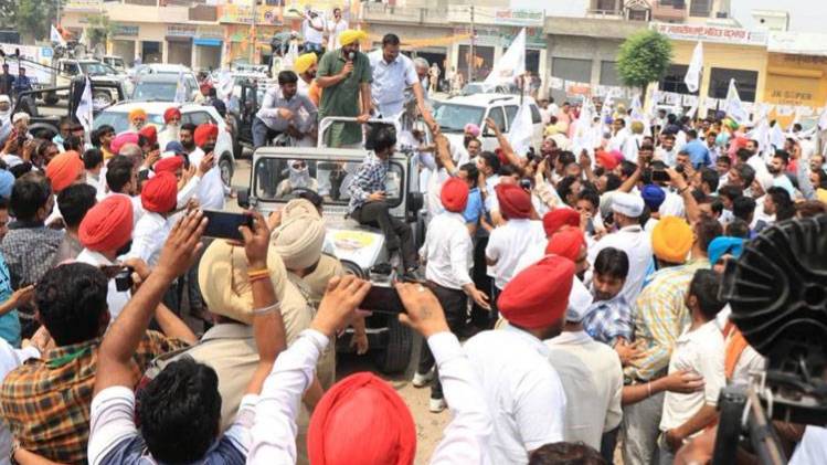 पंजाब में प्रचार करने पहुंचे केजरीवाल