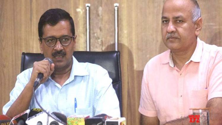 अरविंद केजरीवाल और मनीष सिसोदिया (फाइल फोटो)