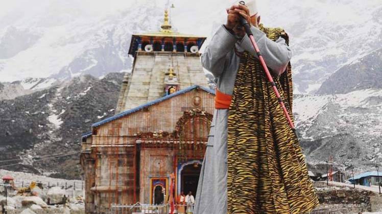 केदारनाथ मंदिर में पीएम मोदी (फोटो-टि्वटर)