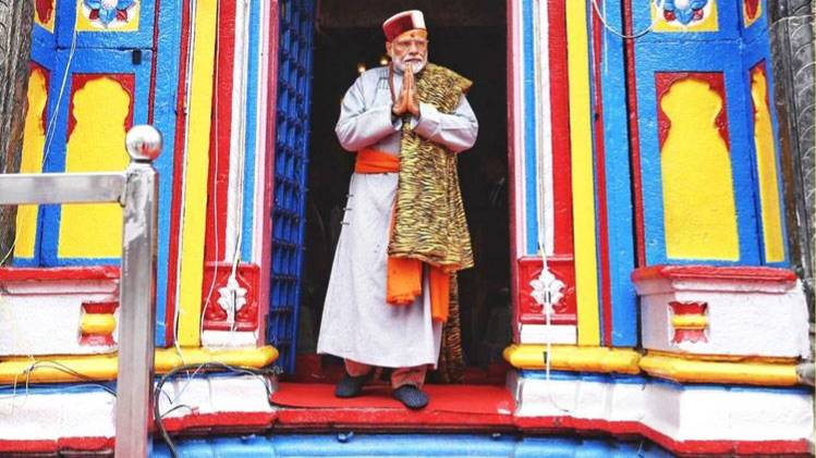 केदारनाथ में पीएम मोदी