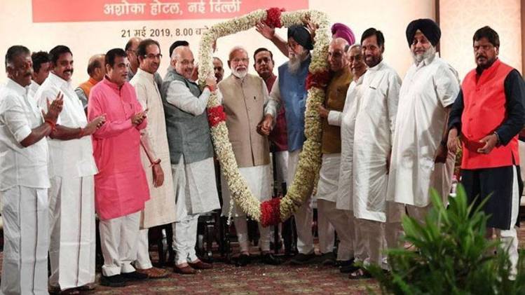 नरेंद्र मोदी के साथ एनडीए के नेता