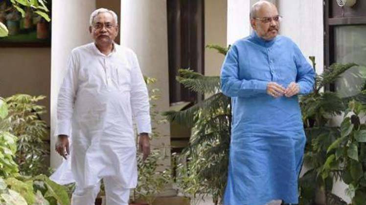 कैबिनेट में जगह न मिलने से नाराज नीतीश कुमार (फाइल फोटो)