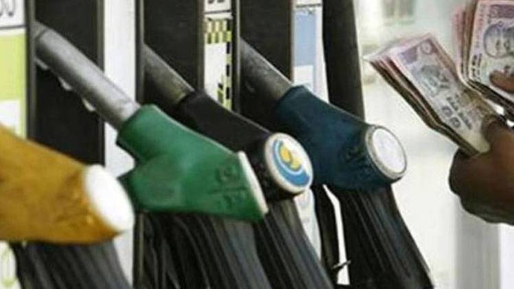 पेट्रोल पंप खोलने के नियमों में बदलाव संभव