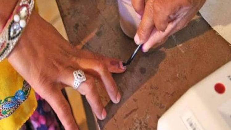 कड़ी सुरक्षा के बीच हुई वोटिंग (Photo: Getty Images)