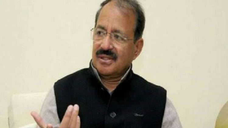 कांग्रेस के नेता राशिद अल्वी ने ईवीएम पर सवाल उठाए