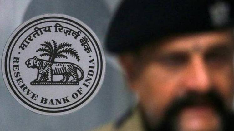 एसबीआई रिपोर्ट में RBI को मिली सलाह