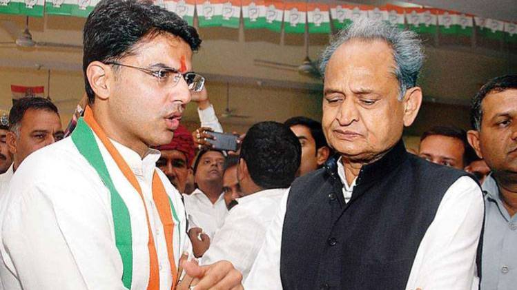 सीएम अशोक गहलोत के साथ डिप्टी सीएम सचिन पायलट (फाइल फोटो)