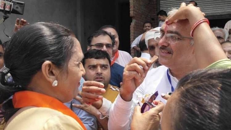 Karnal Lok Sabha Election Result 2019: चुनावी आयोजन में बीजेपी के संजय भाटिया (फाइल फोटो-ट्विटर)