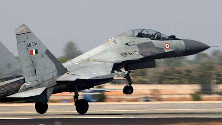 सुखोई की ललकार के बाद आया जमीन पर (फाइल फोटो)