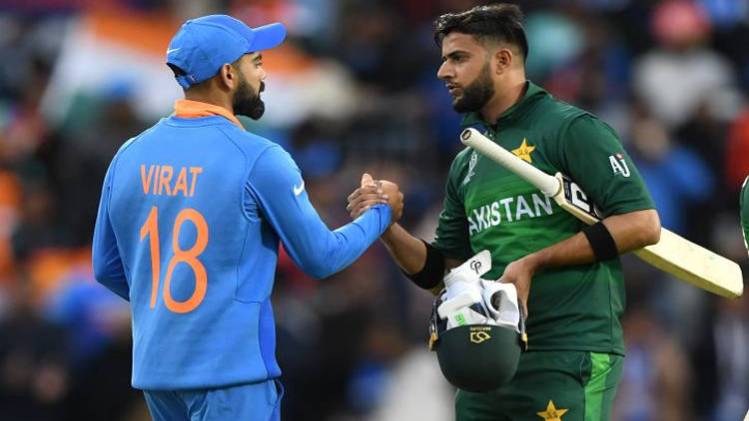 Virat Kohli and Imad Wasim