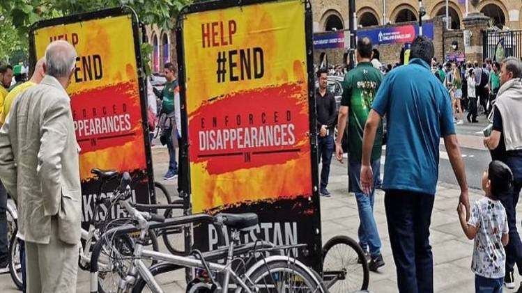 बलूचिस्तान के समर्थन में लगे पोस्टर