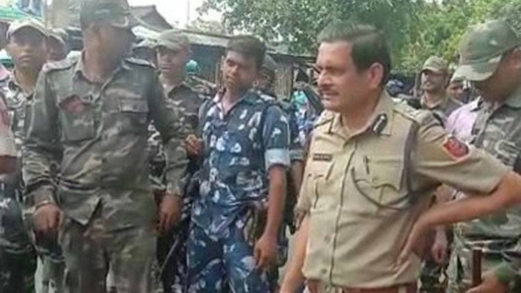 भाटपारा में पुलिस ने बरामद किए 50 बम