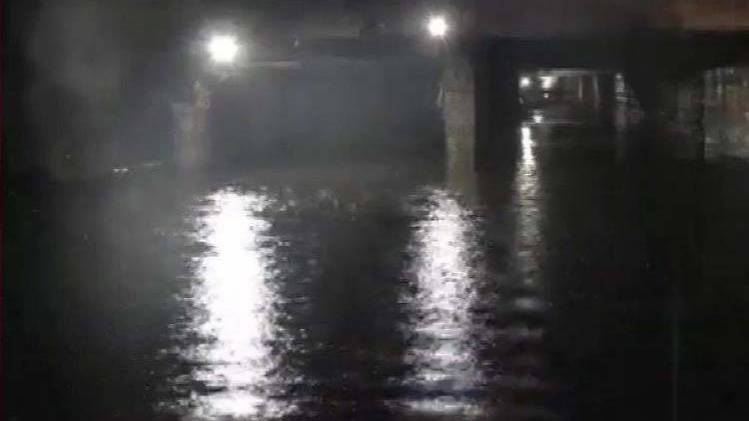 भारी बारिश से बलसाड़ में जमा पानी (फोटो ANI)