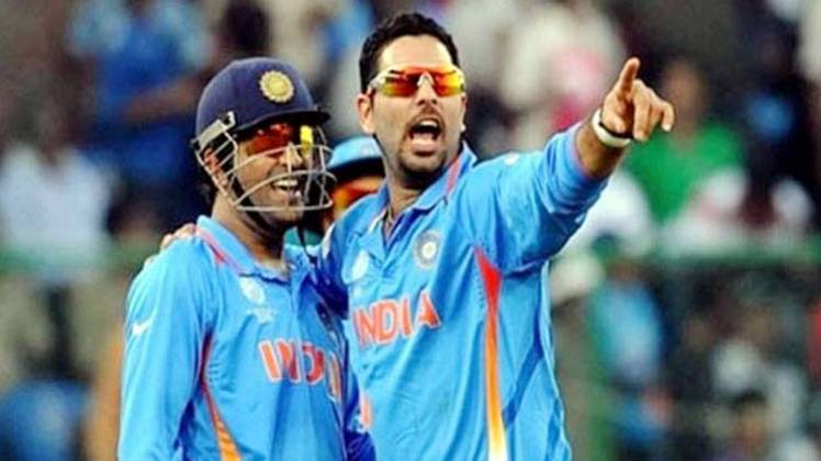 धोनी-युवराज (फाइल फोटो)