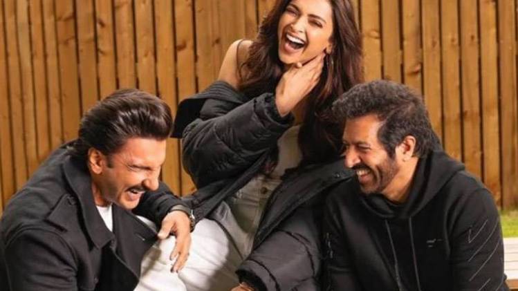 रणवीर सिंह, कबीर खान और दीपिका पादुकोण