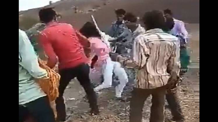 लड़की की पिटाई के वीडियो वायरल का फैक्ट चेक