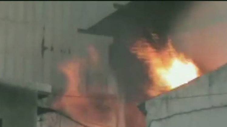 मेरठ में कीटनाशक फैक्ट्री में लगी आग