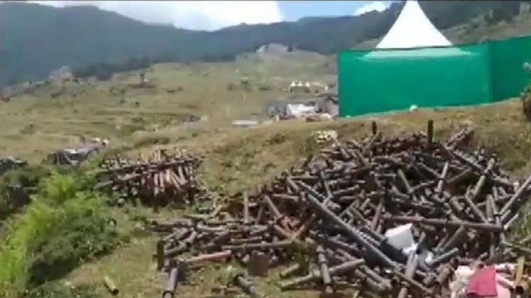 औली में इस शाही शादी के लिए शानदार पंडाल बनाया गया था.