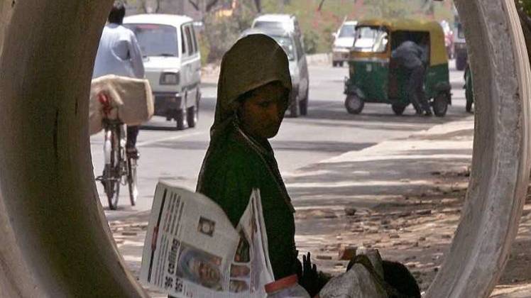 दिल्ली में गर्मी से बेहाल हैं लोग (फाइल फोटो)