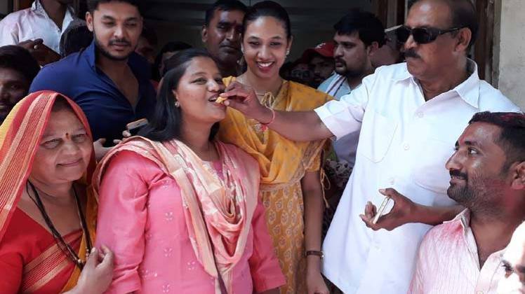 31 वर्षीय सांसद डॉ. हिना गावित ( फोटो-फेसबुक)