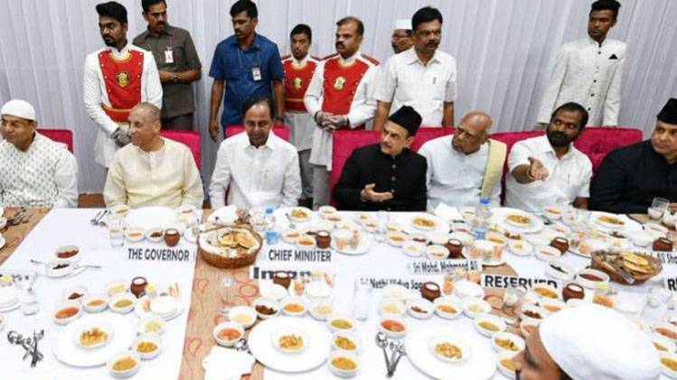 Iftar hosted by Telangana & Andhra Pradesh Governor (Photo- Twitter)