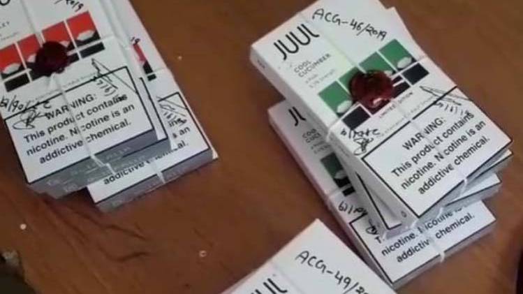 छापेमारी में बरामद निकोटिन (फोटो-पुनीत शर्मा)