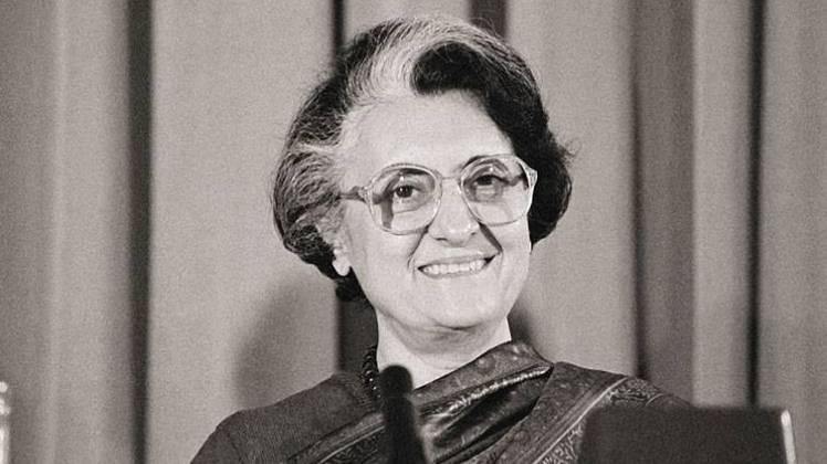 इंदिरा गांधी को 24 जून 1975 को सुप्रीम कोर्ट से मिला था झटका (FILE)