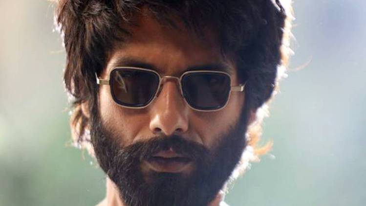 कबीर सिंह  का पोस्टर