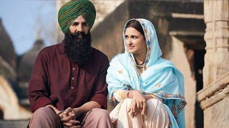 फिल्म केसरी में अक्षय कुमार और पर‍िणीत‍ि  चोपड़ा  