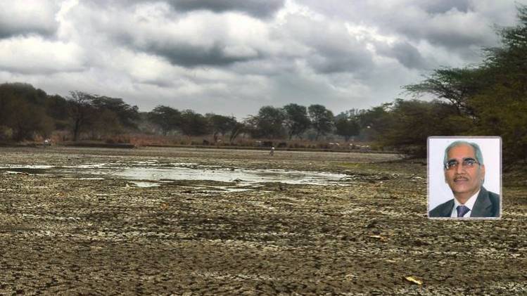 प्रतीकात्मक इमेज- GettyImages [ इनसेट में कवि ओम निश्चल ]