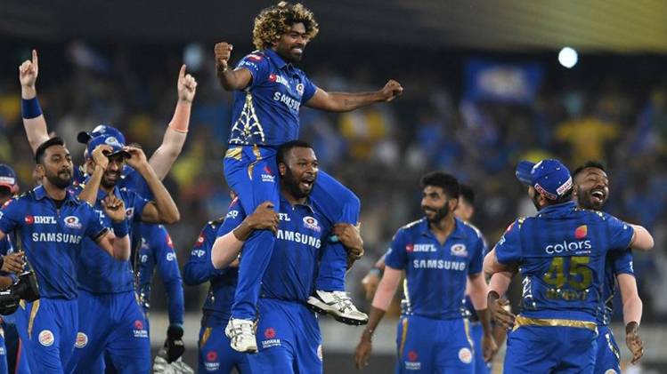 मुंबई इंडियंस की टीम (PHOTO- iplt20.com)