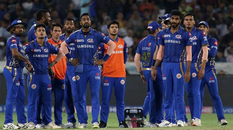 मुंबई इंडियंस की टीम (PHOTO- iplt20.com)