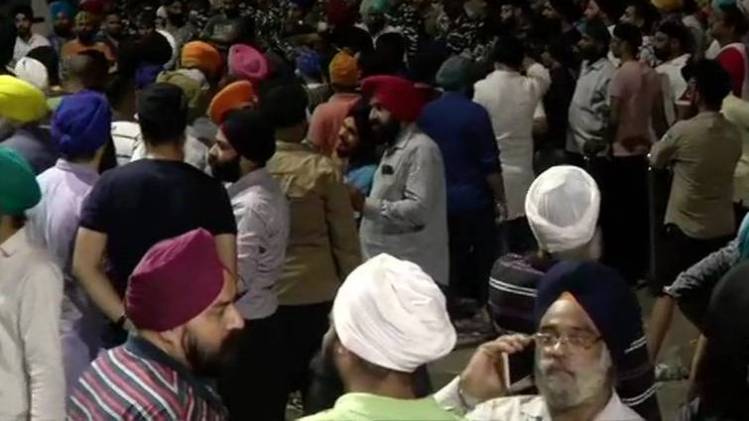 दिल्ली के मुखर्जी नगर में बवाल (ANI) 