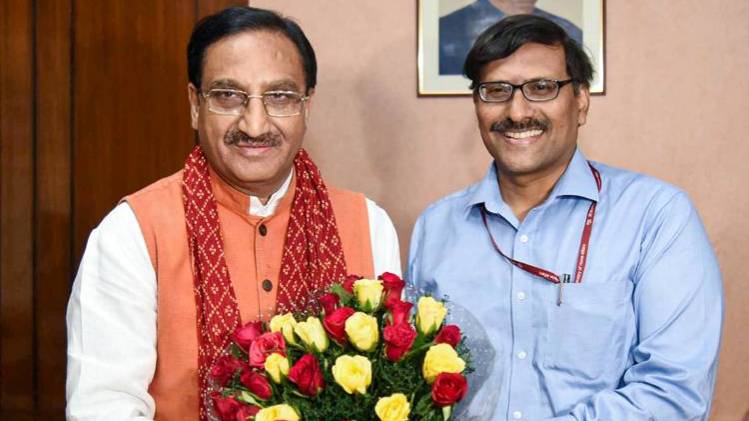 मानव संसाधन विकास मंत्री रमेश पोखरियाल निशंक (PTI फोटो)