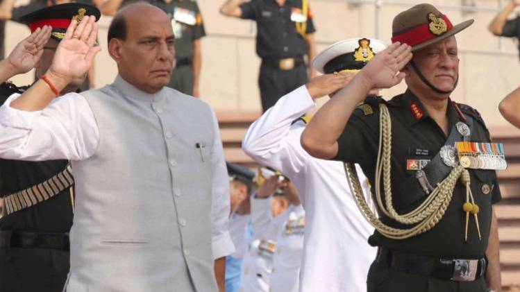 रक्षा मंत्री राजनाथ सिंह.