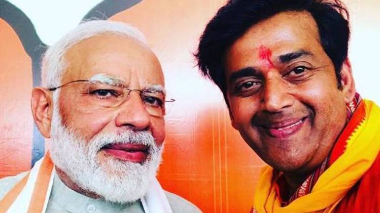 प्रधानमंत्री नरेंद्र मोदी संग रवि किशन