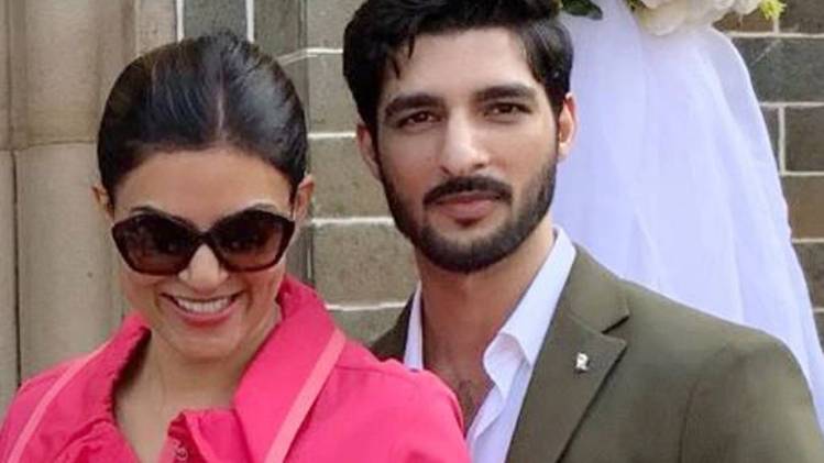 सुष्मिता सेन और रोहमन शॉल (फाइल फोटो)