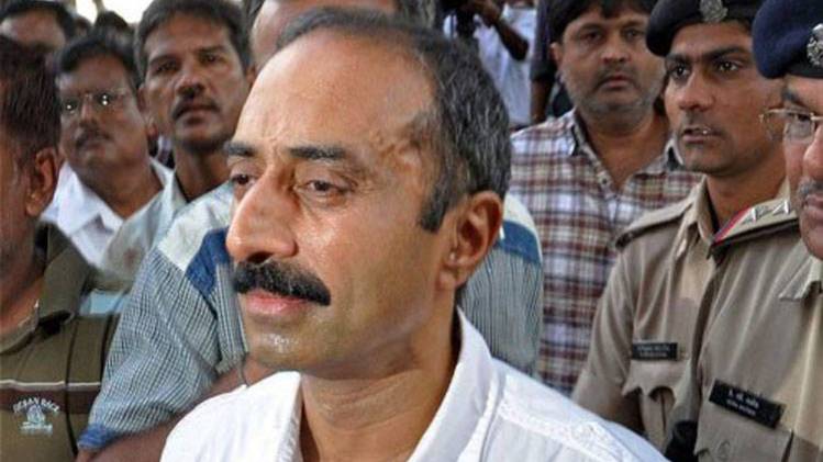 बर्खास्त आईपीएस अधिकारी संजीव भट्ट (फाइल फोटो-PTI)