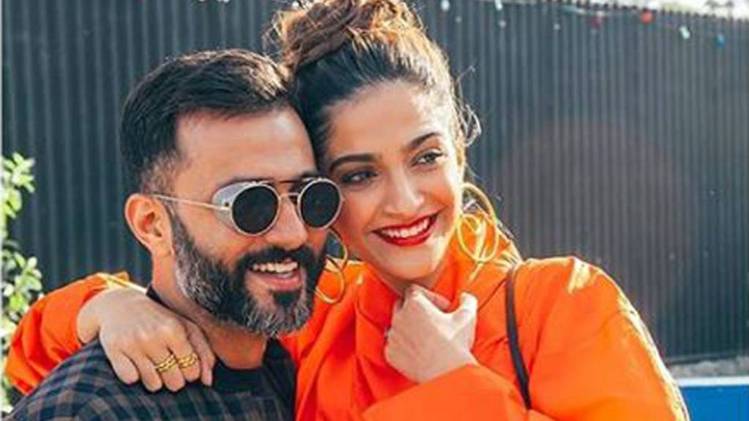 सोनम कपूर- आनंद अहूजा 