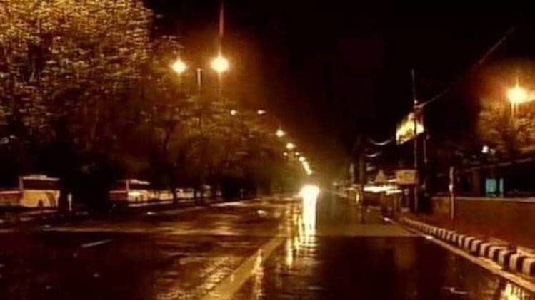 टाटा पावर ने स्ट्रीट लाइट का रख रखाव करने से किया इनकार