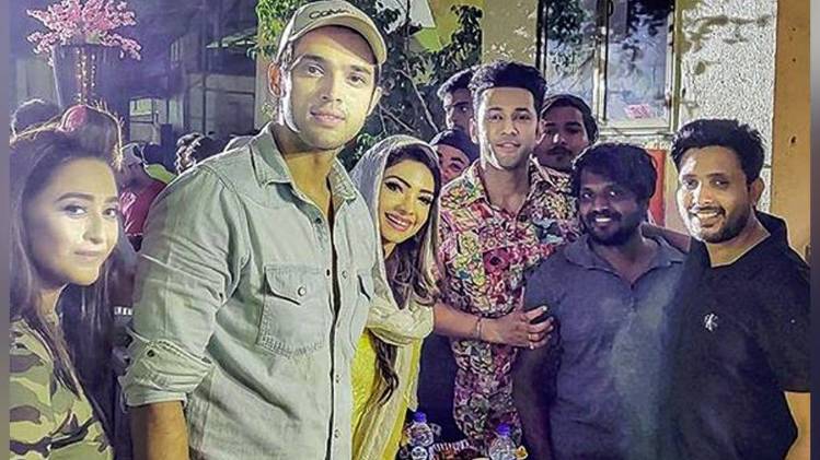 कसौटी 2 के सेट पर इफ्तार पार्टी