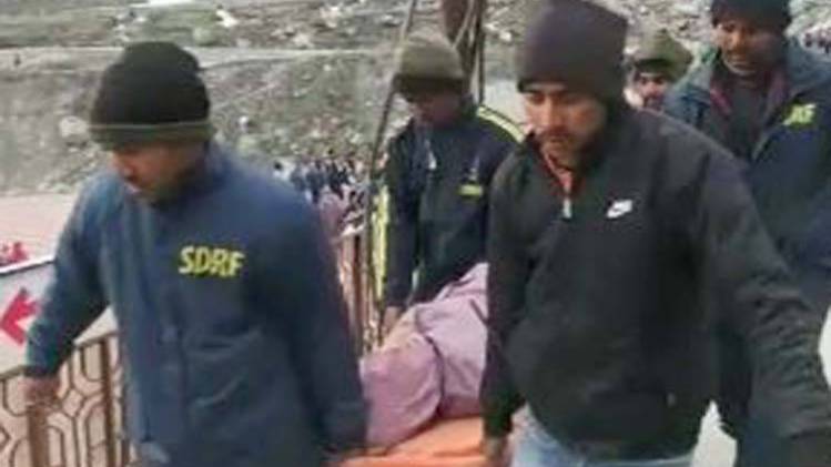 रेस्क्यू करती SDRF की टीम (फाइल फोटो)