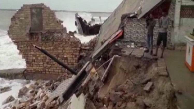 चक्रवाती तूफान वायु ने बरपाया कहर. 