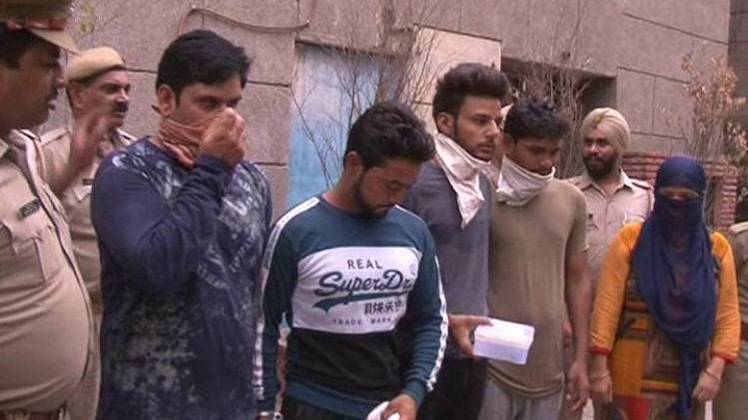 पुलिस की गिरफ्त में हत्या के आरोपी