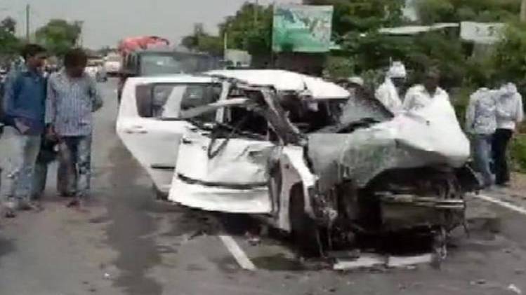 सड़क दुर्घटना में उन्नाव रेप पीड़िता घायल (फोटो- ANI)