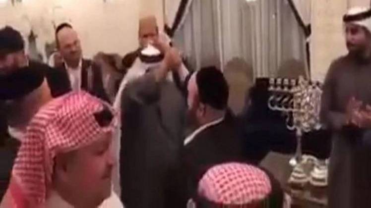 यहूदी और अरबी लोगों ने किया एकसाथ डांस?