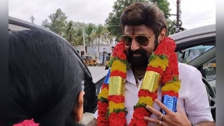 नंदमुरी बालकृष्ण हिंदूपुर से विधायक हैं.